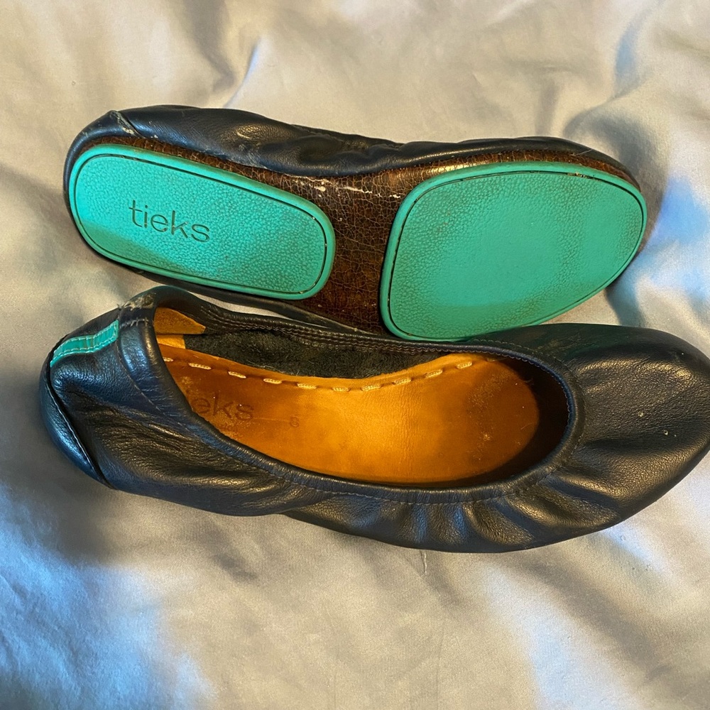 Tieks flats